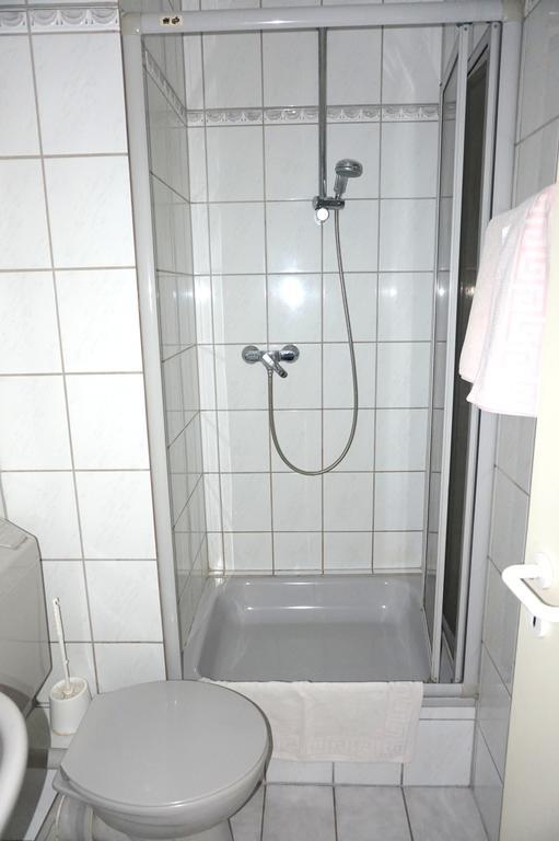 Artus Hotel Düsseldorf Buitenkant foto