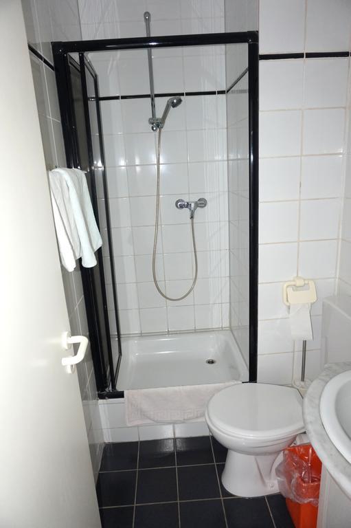 Artus Hotel Düsseldorf Buitenkant foto